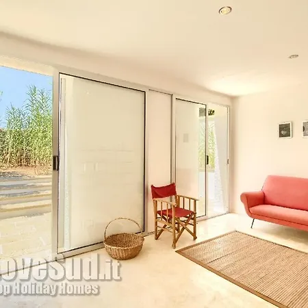 Casa Con Accesso Diretto Al Mare By Lovesud Hébergement de vacances