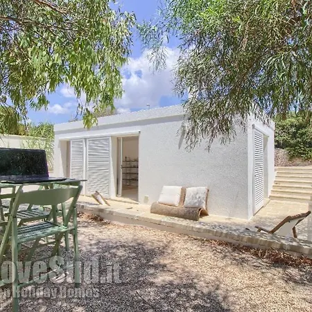 Casa Con Accesso Diretto Al Mare By Lovesud Hébergement de vacances *